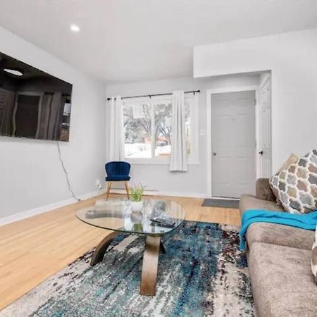 Accessible/Petfriendly-2Bedsuite YYC Kültér fotó