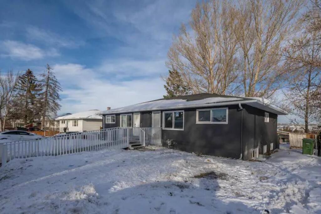 Accessible/Petfriendly-2Bedsuite YYC Kültér fotó