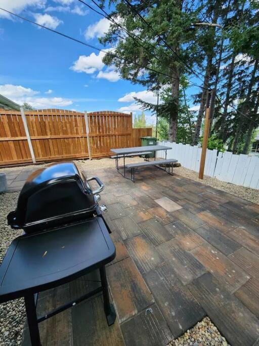 Accessible/Petfriendly-2Bedsuite YYC Kültér fotó